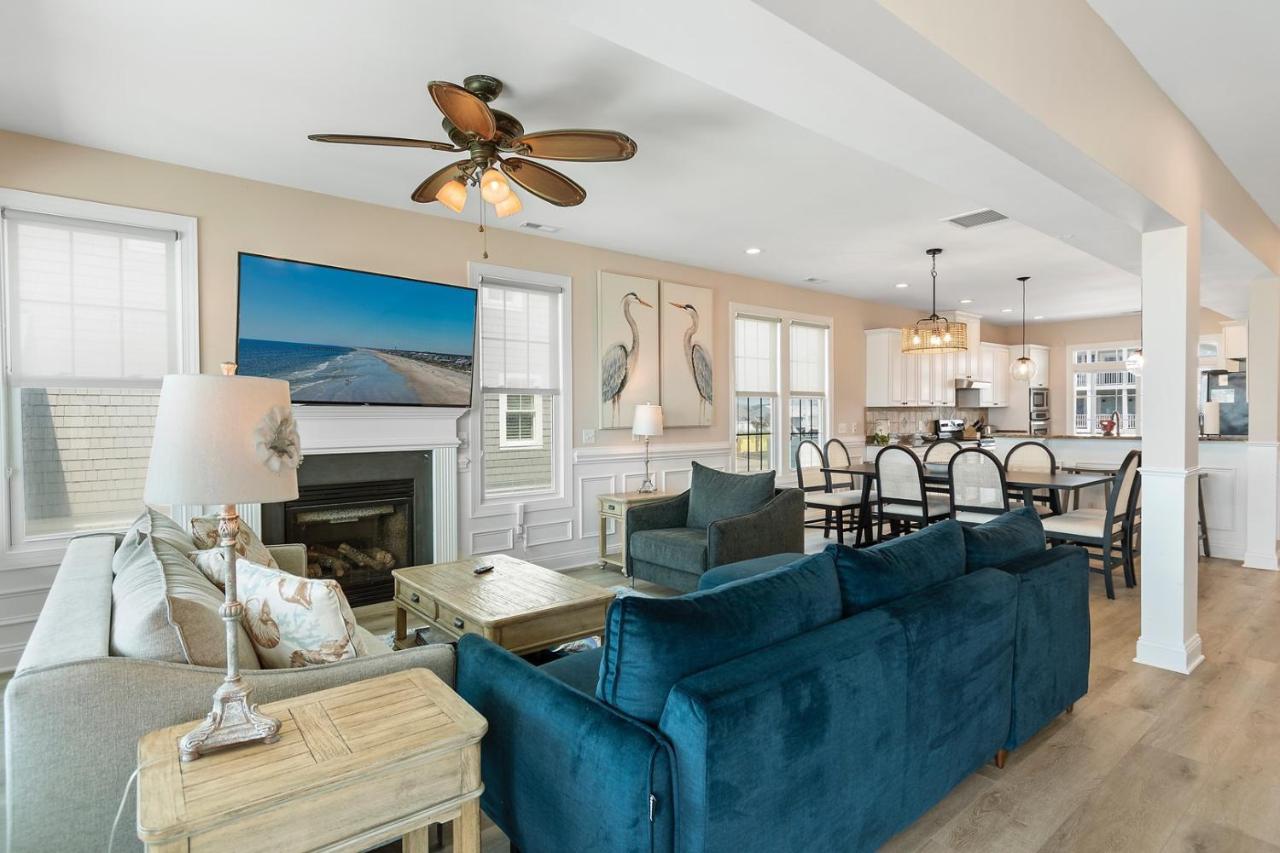 Nirvana Oak Island Exterior photo