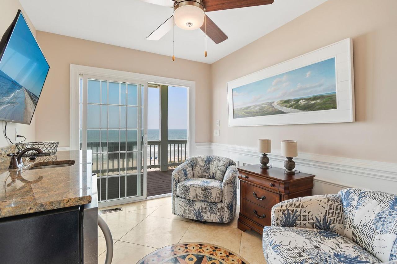 Nirvana Oak Island Exterior photo