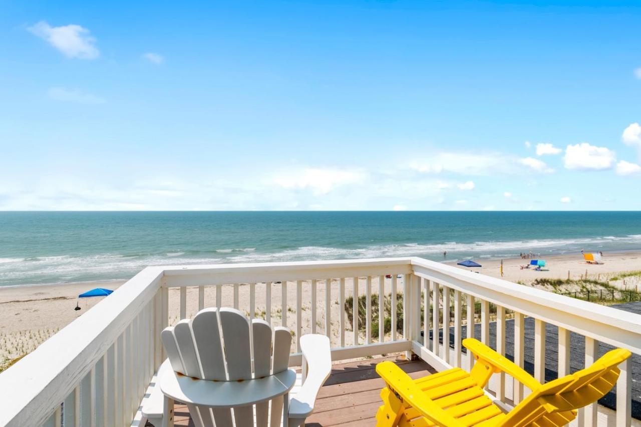 Nirvana Oak Island Exterior photo
